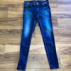 Silver suki dark wash mid-rise super skinny